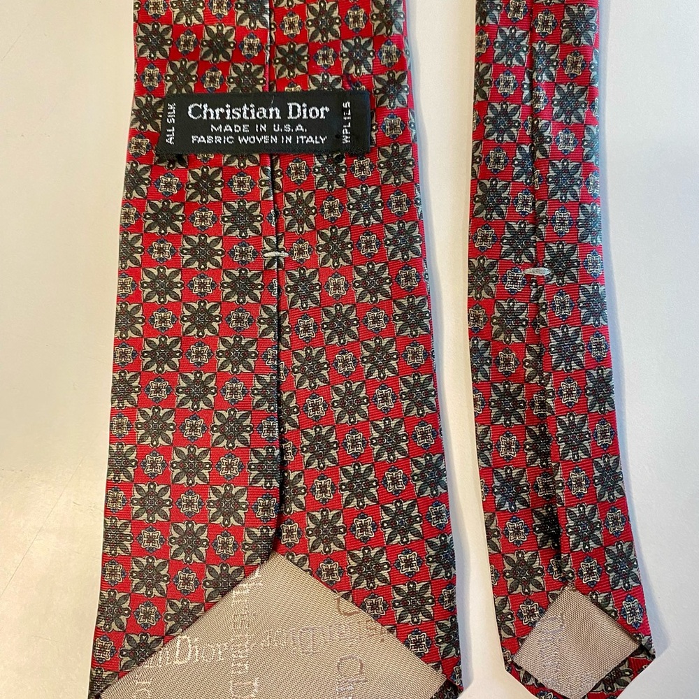Dior Silk Red and Black Floral Geometric Tie - Picture 3 of 4